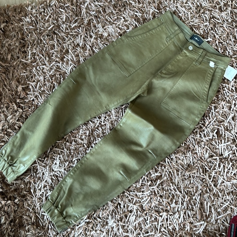 7 FOR ALL MAKING DARTED BOYFRIEND JOGGER IN COATED OLIVE
